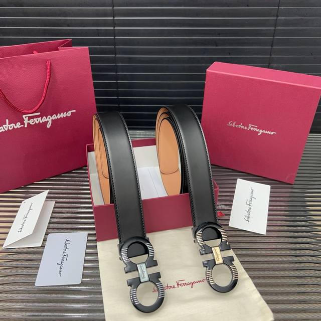 Ferragamo 菲拉格慕 牛皮腰带 男士经典款皮带 时装搭配必备款 优质合金扣头 采用原厂牛皮带身 机械打孔 高品质全套包装 礼盒 礼袋 小票