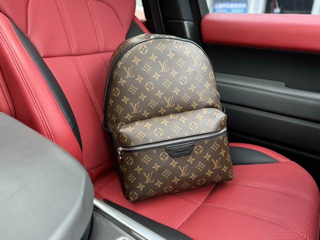 高端货 新款 “ Louis Vuitton ”Lv双肩包 M46684 路易威登双肩包 Louis Vuitton Discovery 通体老花满印拉链开合