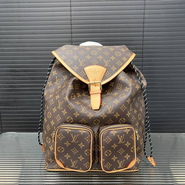 Louisvuitton 路易威登 Eclipse 双肩包 男士印花背包 电脑包经典logo搭配原厂工艺材质 休闲百搭采用精湛镶嵌细工，实物拍摄 原厂原版面料