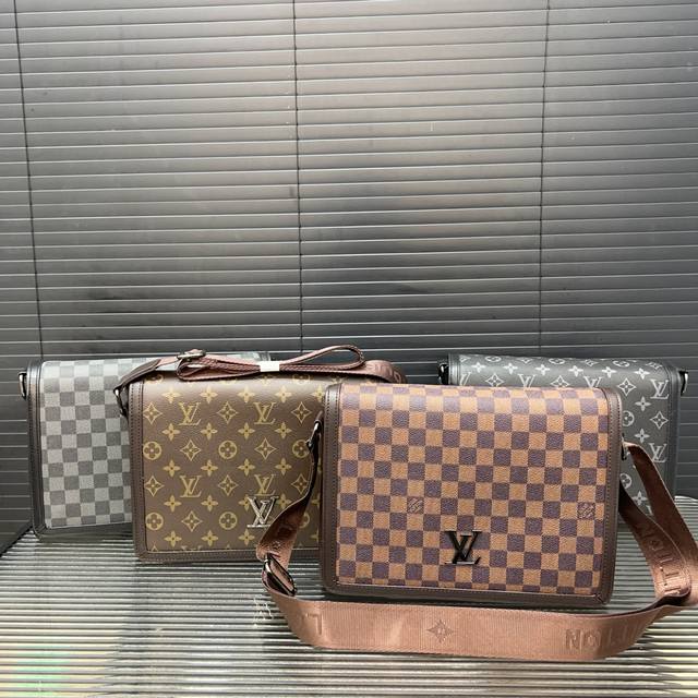 Louisvuitton 路易威登 翻盖邮差包 男士斜挎包 采用精湛镶嵌细工，实物拍摄 原厂原版面料 配送防尘袋 22 X 28 Cm