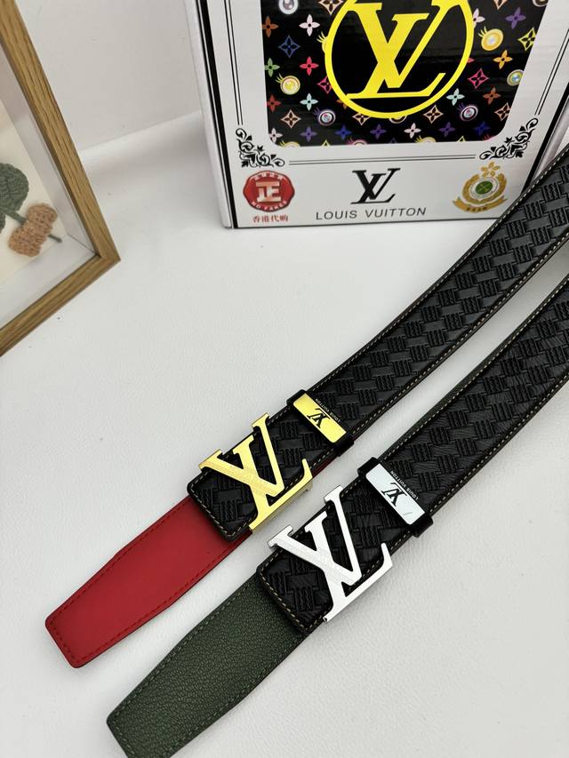 品名：Lv..路易..威登原单 材质：原单牛皮腰带 百分百头层牛皮腰带保证真皮，24K纯钢扣，专柜原单品质、做工精细，时尚大牌，送人自用首选 包装： 请认准如图