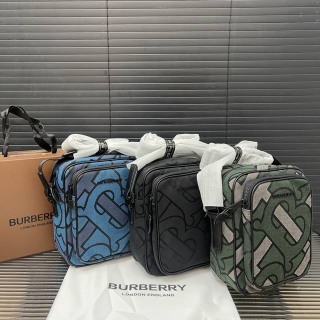 Burberry 巴宝莉 相机包 Vintage格子纹 单肩包 男女通用斜挎包 经典logo搭配原厂工艺材质 休闲百搭斜挎包 采用精湛镶嵌细工，实物拍摄 原厂原