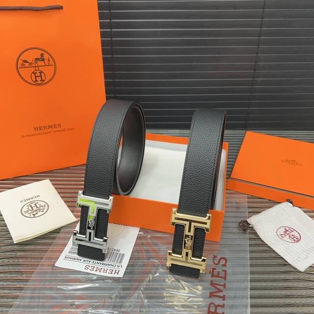 Hermès 爱马仕 牛皮钢扣印花扣眼腰带 男士经典款皮带 两色可选 时装搭配必备款 优质扣头 采用原厂牛皮带身 高品质全套包装 礼盒 礼袋 小票