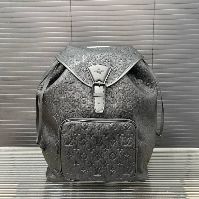 Louisvuitton 路易威登 Eclipse 双肩包 男士印花背包 电脑包经典logo搭配原厂工艺材质 休闲百搭采用精湛镶嵌细工，实物拍摄 原厂原版面料