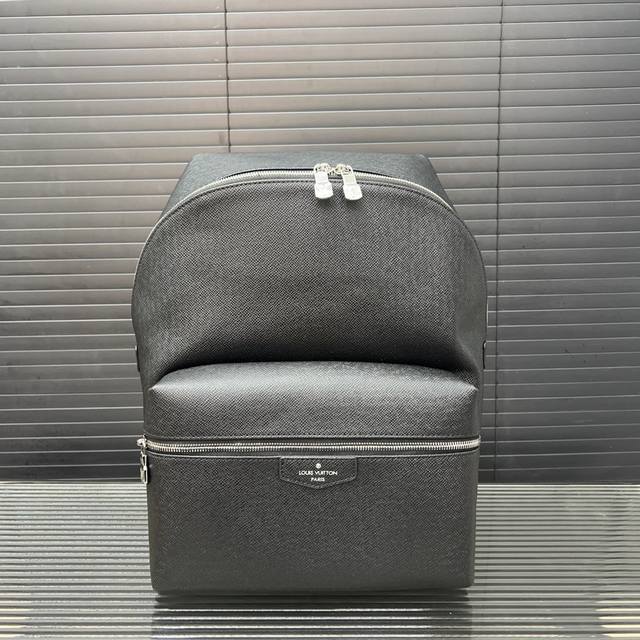 Louisvuitton 路易威登 Discovery 印花双肩包 大容量背包 男女通用 采用精湛镶嵌细工，经典百搭 实物拍摄 原厂原版面料 配送防尘袋 40