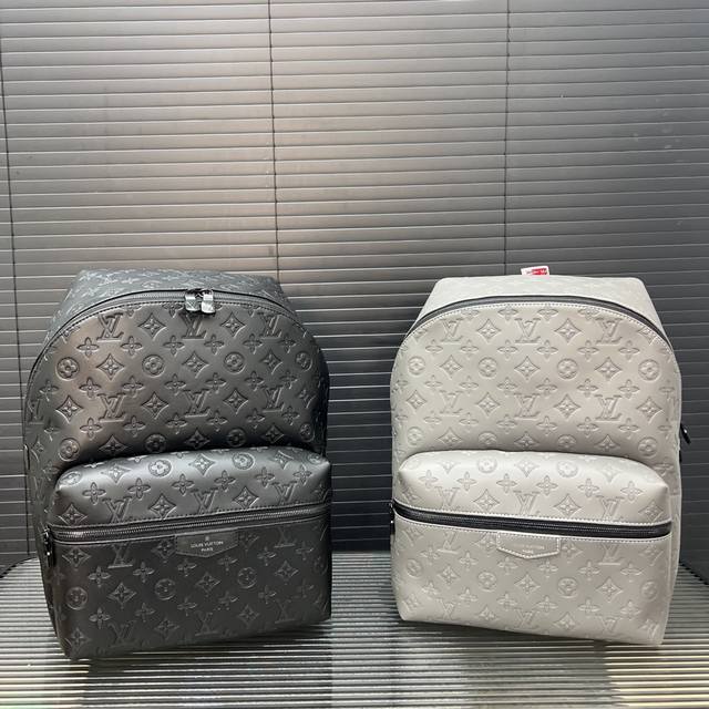 Louisvuitton 路易威登 Discovery 印花双肩包 大容量背包 男女通用 采用精湛镶嵌细工，经典百搭 实物拍摄 原厂原版面料 配送防尘袋 40