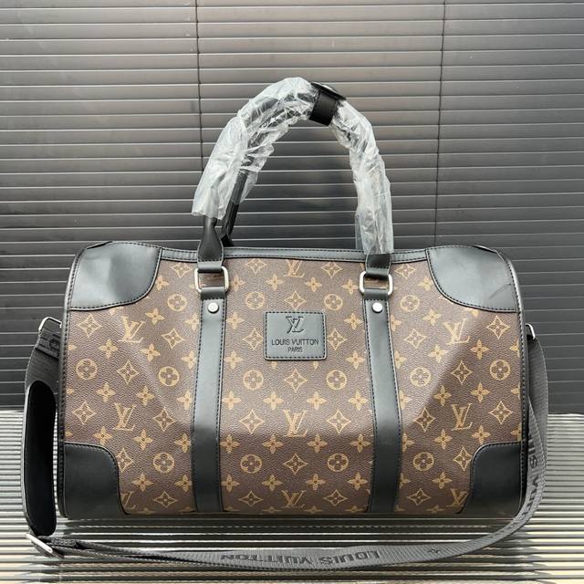 Louisvuitton 路易威登 提花 刺绣旅行袋 机场包 手提包 原厂面料材质 电镀五金 休闲百搭 高端货 配送 防尘袋 25 X 45 Cm