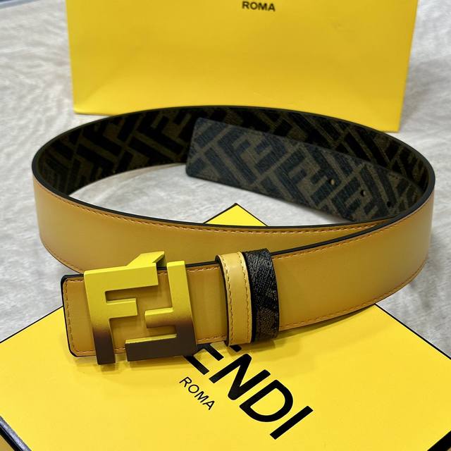 Fendi 芬迪 全套包装 专柜同款 宽4.0Cm 双环正反用腰带 Ff按钉搭扣 双色cuoio Romano皮革材质 反面面料带有烟草黄和黑色ff图案 黑色珐