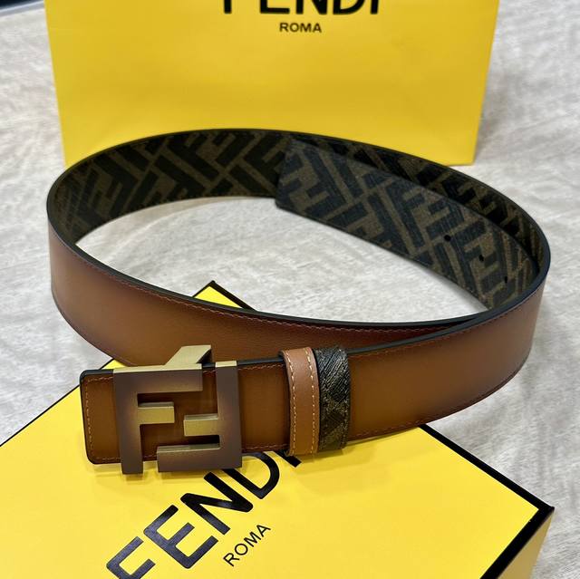 Fendi 芬迪 全套包装 专柜同款 宽4.0Cm 双环正反用腰带 Ff按钉搭扣 双色cuoio Romano皮革材质 反面面料带有烟草黄和黑色ff图案 黑色珐