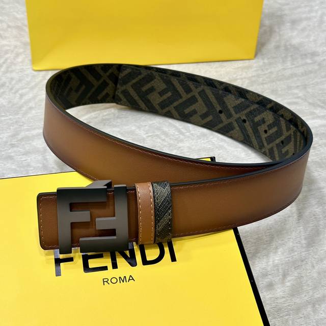 Fendi 芬迪 全套包装 专柜同款 宽4.0Cm 双环正反用腰带 Ff按钉搭扣 双色cuoio Romano皮革材质 反面面料带有烟草黄和黑色ff图案 黑色珐