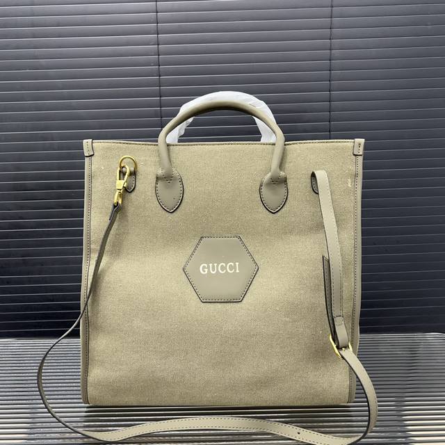 Gucci 古奇 Gg 托特包 手提包 公文包 采用精湛镶嵌细工，经典百搭 实物拍摄 原厂原版面料 防尘袋 37 X 32 Cm。