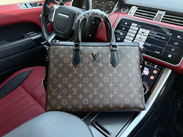 高端货 新款 “Louis Vuitton”Lv公文包路易威登公文包 手提包 进口原厂面料高清五金logo标志、专用里内里。顺滑拉链、油边平滑、做工精致每个细节