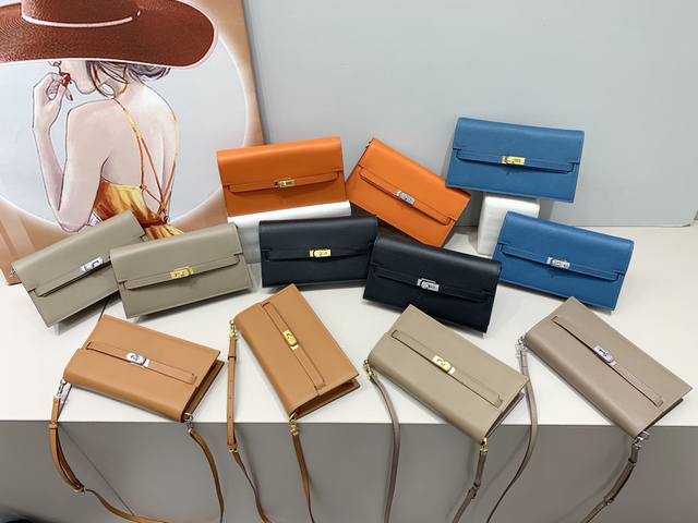 原单 Hermes Kelly 款单肩斜挎包 材质:手掌纹牛皮 尺寸：24*14*6Cm 型号:362-2手掌纹金扣 描述:精致做工，内有原厂代工码。油边平直顺