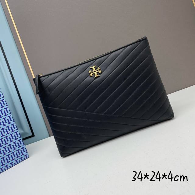 欧美新品每日更新 Tory Burch Mcgraw Hobo 手拿包，扣子扣起来又是另一个版型，适合小个子女生或者想要小包的女生，磨砂复古五金加进口摔纹牛皮，