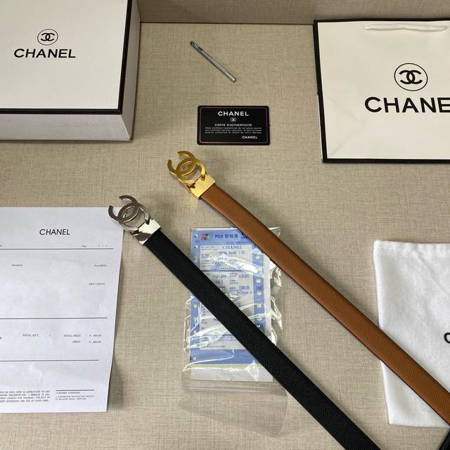 品牌：香奈儿chanel 等级：女士皮带.定制头层牛皮.双面可用。油边精致、官网同步新款 配专柜全套包装 送打眼针 长度裁剪 扣头：钢扣 长度：90 115Cm