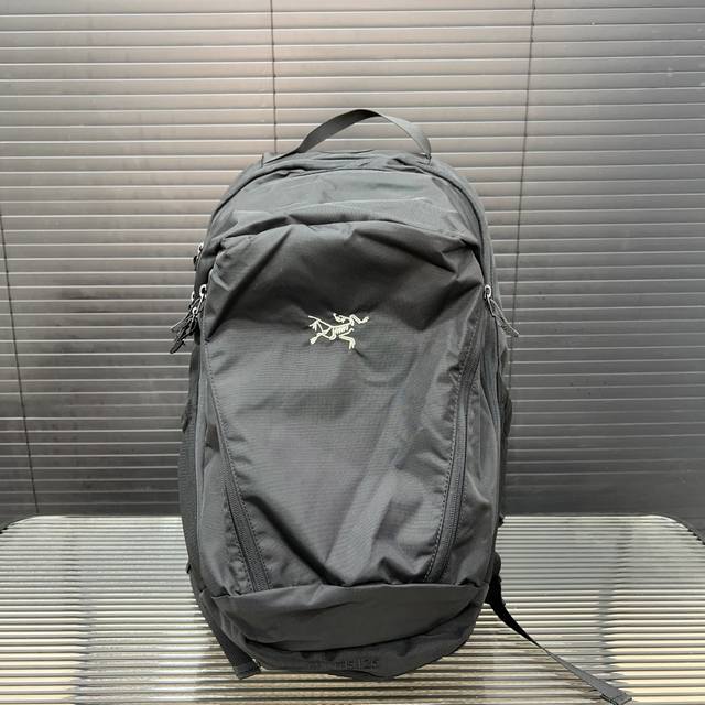 Arcteryx 始祖鸟 Mantis26 尼龙布男女同款大容量徒步户外登山包 帆布电脑包书包 背包双肩包 采用精湛镶嵌细工 经典百搭 实物拍摄 原厂原版面料