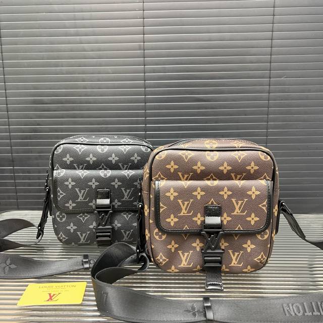 Louisvuitton 路易威登 Getaway 邮差包男士斜挎包 采用精湛镶嵌细工，实物拍摄 原厂原版面料 配送防尘袋 20 X 18Cm。