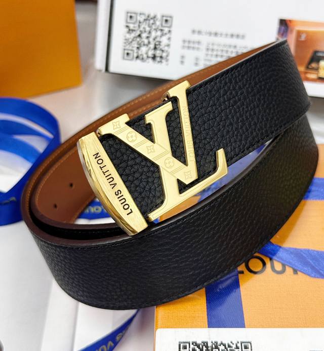 皮带：Lv..路易..威登顶级复刻- 腰带：原单品质百分百进口原厂头层牛皮，保证真皮。雕花镂空工艺.真空电镀.永不掉色.24K纯钢扣头层小牛皮荔枝纹双面两用专柜