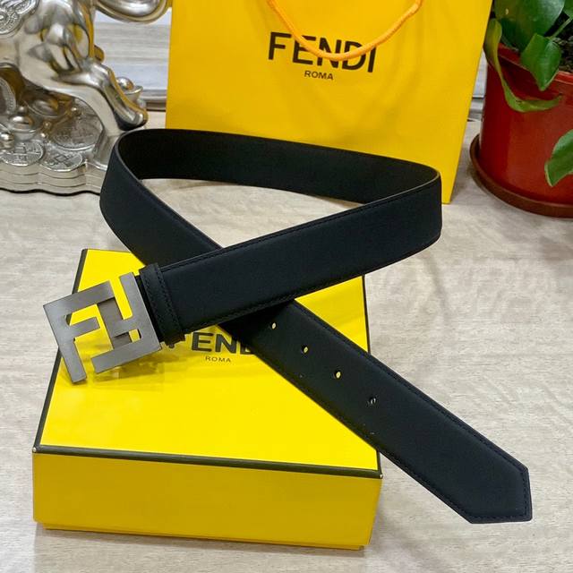 Fendl 宽40Mm双面原版小牛皮 搭配单钌钯电镀扣 完美的手感.油边 出众的设计.风格 高贵奢华 时尚大方 高清实拍 货真价实 品质保证