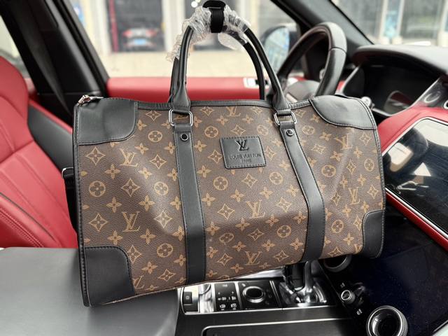 高端货 新款 “ Louis Vuitton ”Lv旅行袋 路易威登旅行包 Louis Vuitton Keepall 45 经典老花满印可调节可拆卸肩带 涂层