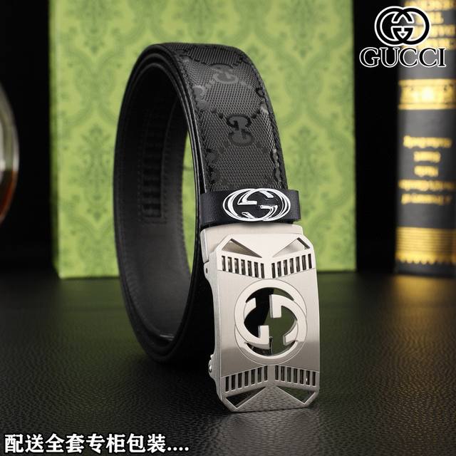 高端品质，实物拍摄..... 批 配全套专柜礼盒 品牌：Gucci 原单品 扣头材质：双色纯钢扣 带身材质正面：正版宽度35Mm双面头层牛皮钢质真空纳米电镀专柜