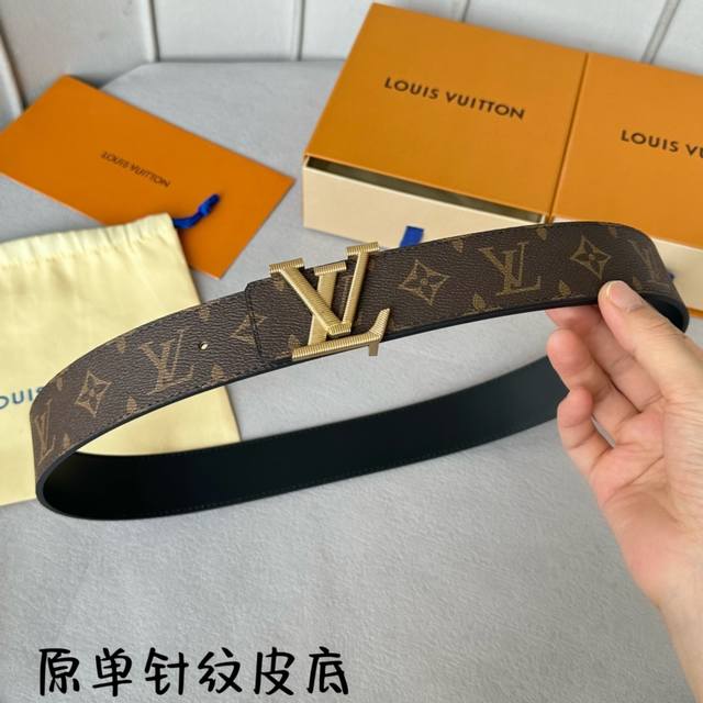 Lv.路易威登 全套包装 原版品质 代工厂货品 40Mm宽度 正品一体铸造五金钢扣，原厂皮料 双面原厂定制面料，区别市场货