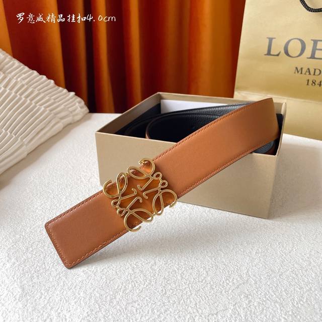 Loewe 罗意威 专柜同款 选用柔软双面小牛皮制作，时尚百搭，宽4.0Cm