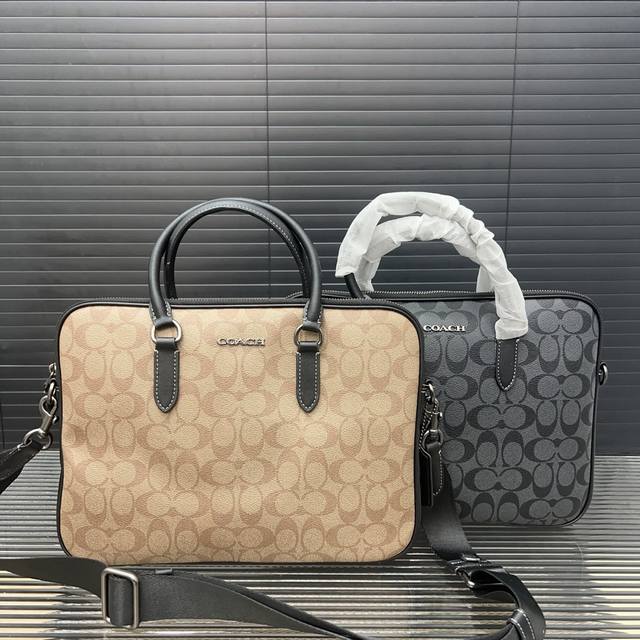 Coach 蔻驰 Liam 33公文包 男士手提包 电脑包 经典logo搭配原厂工艺材质 休闲百搭 采用精湛镶嵌细工，实物拍摄 原厂原版面料 配送防尘袋 24