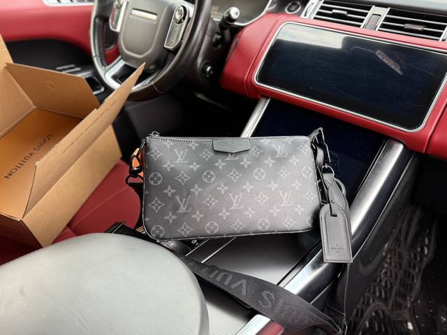 高端货 最新款 “ Louis Vuitton ”Lv单肩包路易威登斜挎差包 M11741 Louis Vuitton Pochette Accessories