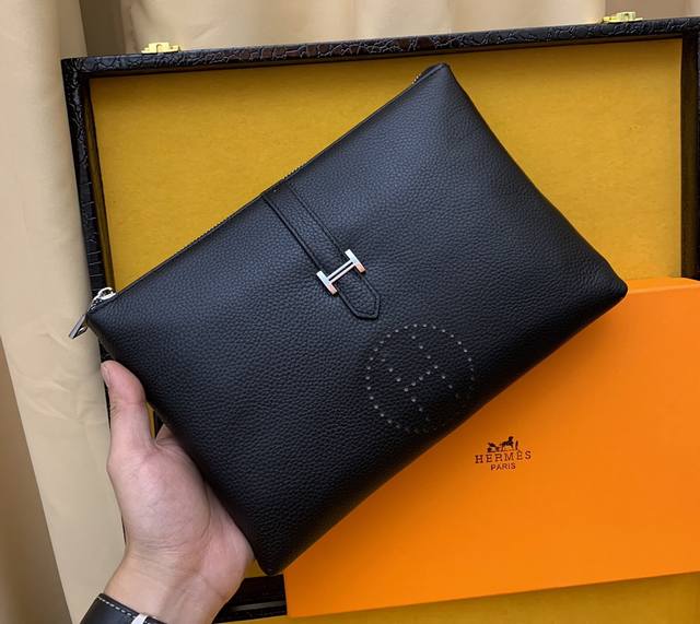 批 ～ 型号：33060-1 品牌名称 ：爱马仕hermes..包 新款 产品规格 ：长28，高18，厚3～～配专柜盒子 产品材质 ：原版法国进口牛皮.. 产品