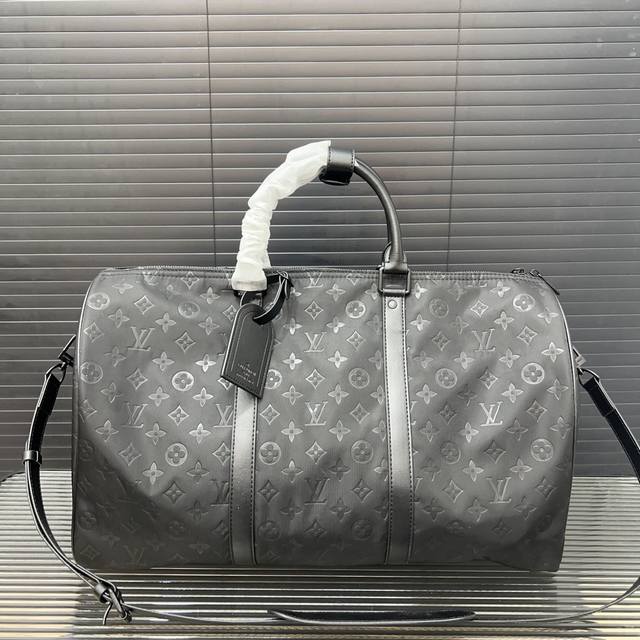 Louisvuitton 路易威登 帆布 Keepall旅行袋 手提包袋 机场包 采用精湛镶嵌细工，实物拍摄 原厂原版面料 配送 防尘袋 50 X 28 Cm。