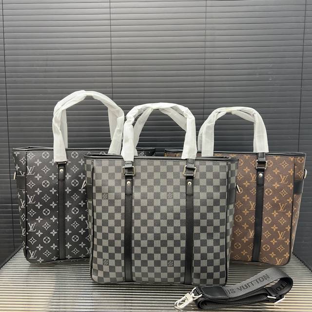 Louisvuitton 路易威登 男士公文包 电脑包 斜挎手提包 采用精湛镶嵌细工，经典百搭 实物拍摄 原厂原版面料 高端品质 配送防尘袋 35 X 33Cm