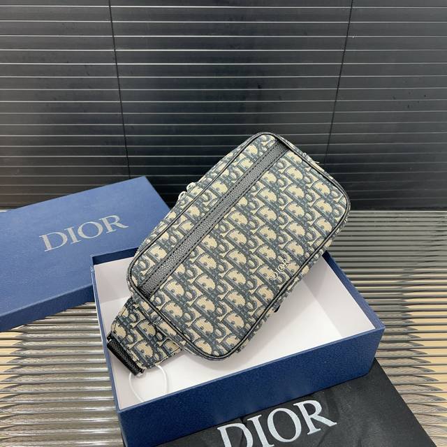 Dior 迪奥 Oblique提花布 Cd刺绣针织腰包 男女通用斜挎包 胸包 采用精湛镶嵌细工，经典百搭 实物拍摄 原厂原版面料 配送防尘袋 礼盒 24 X 1