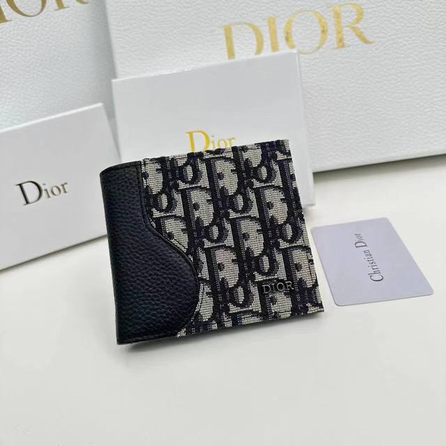 Dior D19颜色 黑色 尺寸 11*10*1.5 Dior专柜最新款火爆登场！官网同步，精湛手工制作，实物拍摄，男女统用！