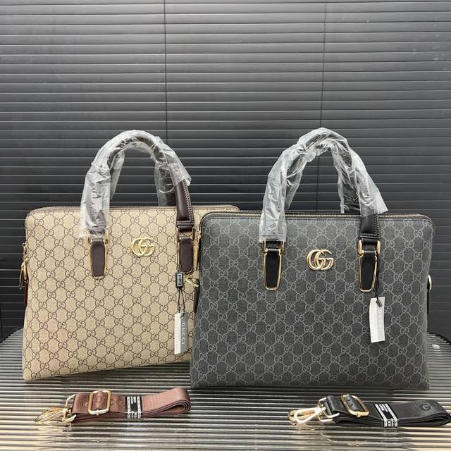 Gucci 古奇 双拉链公文包 男士手提包 电脑包 经典logo搭配原厂工艺材质 休闲百搭 采用精湛镶嵌细工，实物拍摄 原厂原版面料 配送防尘袋 28 X 38