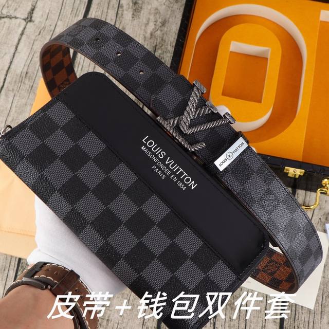 品牌：Lv.易路威登双件套 型号：木盒装，皮带+钱包，两件套 等级：意大利进口百分百头层牛皮，Lv.易路威登，世界著名奢侈品品牌，经典格子系列，黑格 咖啡格 老