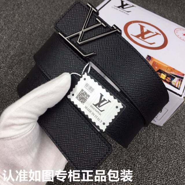 品牌：Lv.路易威登 型号：原单！请认准如图专柜包装 等级：意大利进口百分百头层牛皮，Lv.路易威登，十字纹系列，世界著名奢侈品品牌。进口头层牛皮，国外专柜有同