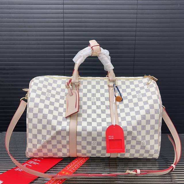 Louisvuitton 路易威登 Keepall 印花旅行袋 手提包袋 机场包 采用精湛镶嵌细工 实物拍摄 原厂原版面料 45 X 26 Cm。