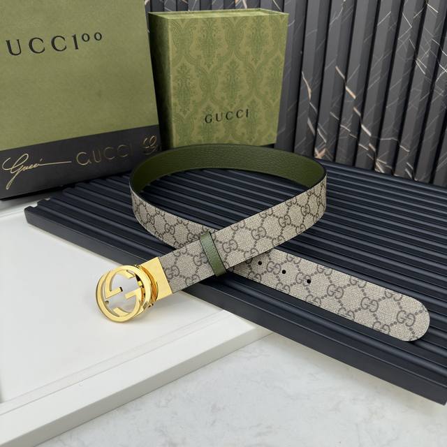 Gucci 627055 Kaaad 9846 乌米色supreme Pvc老花 草绿猪皮纹底 宽度3.7Cm 小标gg旋转扣[原单精品扣] 双面可用 可裁剪