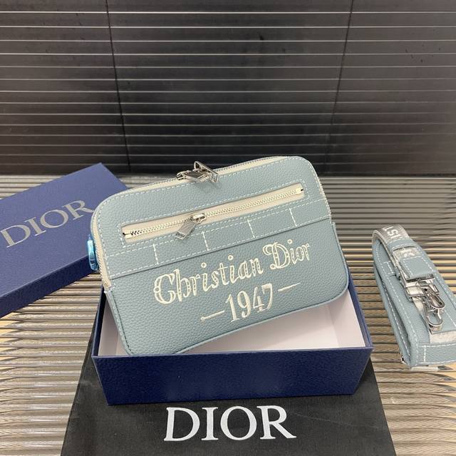 Dior 迪奥 1947 Safari信使包 Cd刺绣针织相机包 男女通用斜挎包 单肩包 采用精湛镶嵌细工，经典百搭 实物拍摄 原厂原版面料 配送防尘袋 礼盒