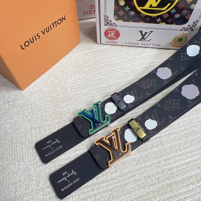 品名：Lv..路易..威登 材质：原单牛皮腰带 百分百头层牛皮腰带保证真皮，24K纯钢扣，专柜原单品质、做工精细，时尚大牌，送人自用首选 包装： 请认准如图专柜