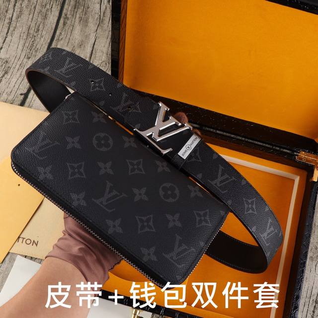 品牌：Lv.易路威登双件套 型号：木盒装，皮带+钱包，两件套 等级：意大利进口百分百头层牛皮，Lv.易路威登，世界著名奢侈品品牌，经典格子系列，黑格 咖啡格 老