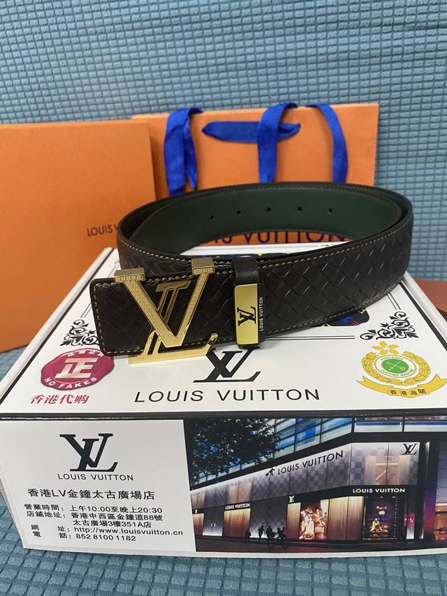 男款腰带：Lv 路易威登原单牛皮腰带 男款皮带：材质百分百头层牛皮腰带保证真皮皮带，专柜原单品质、做工精细，时尚大牌，送人自用首选包装： 请认准如图专柜包装赠送