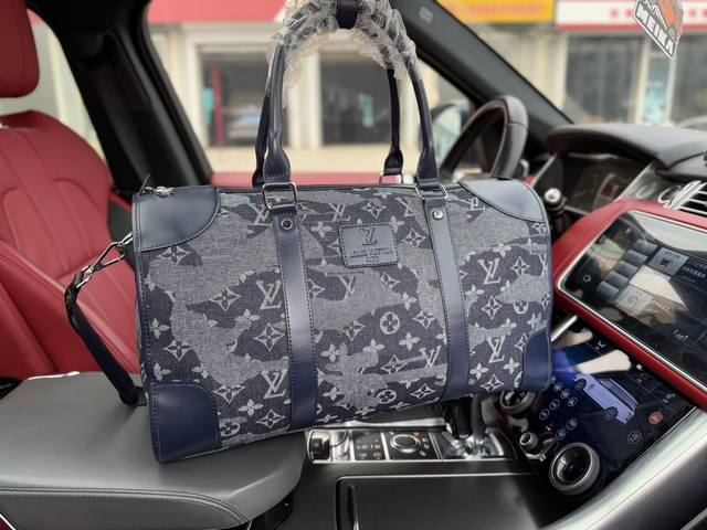 高端货 新款 “ Louis Vuitton ”Lv旅行袋 路易威登旅行包 Louis Vuitton Keepall 45 经典老花满印可调节可拆卸肩带 涂层