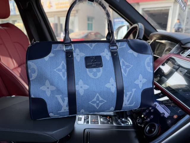 高端货 新款 “ Louis Vuitton ”Lv旅行袋 路易威登旅行包 Louis Vuitton Keepall 45 经典老花满印可调节可拆卸肩带 涂层