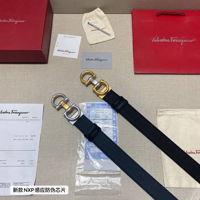 品牌：菲拉格慕ferragamo 芯片款 等级：原版品质.头层牛皮 专柜售经典爆款开模。油边精致 电脑车线 手感柔软.实物拍摄无修饰 上身效果超好、长度可裁剪.