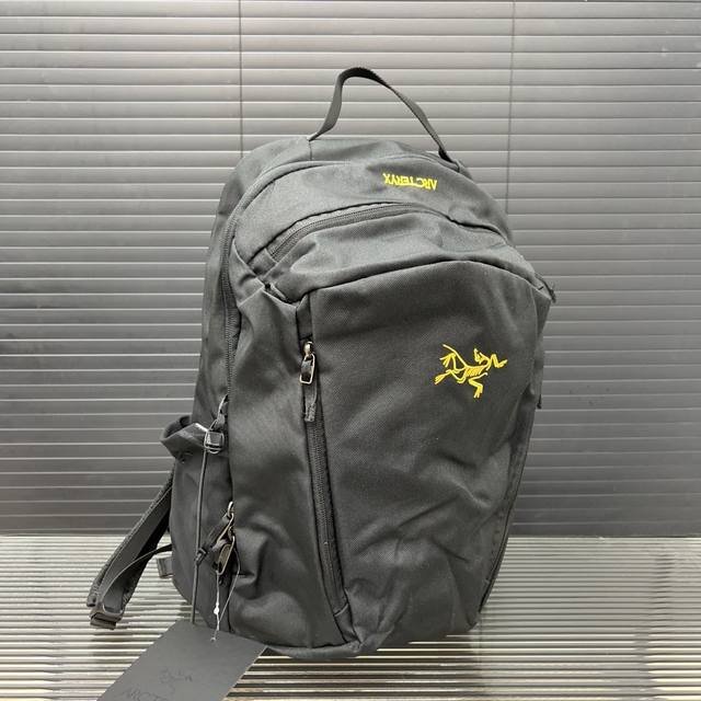 Arcteryx 始祖鸟 Mantis26 尼龙布男女同款大容量徒步户外登山包 帆布电脑包书包 背包双肩包 采用精湛镶嵌细工 经典百搭 实物拍摄 原厂原版面料