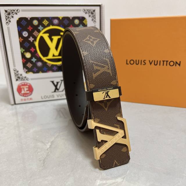 品名：Lv..路易..威登原单 材质：原单牛皮腰带 百分百头层牛皮腰带保证真皮，24K纯钢扣，专柜原单品质、做工精细，时尚大牌，送人自用首选 包装： 请认准如图