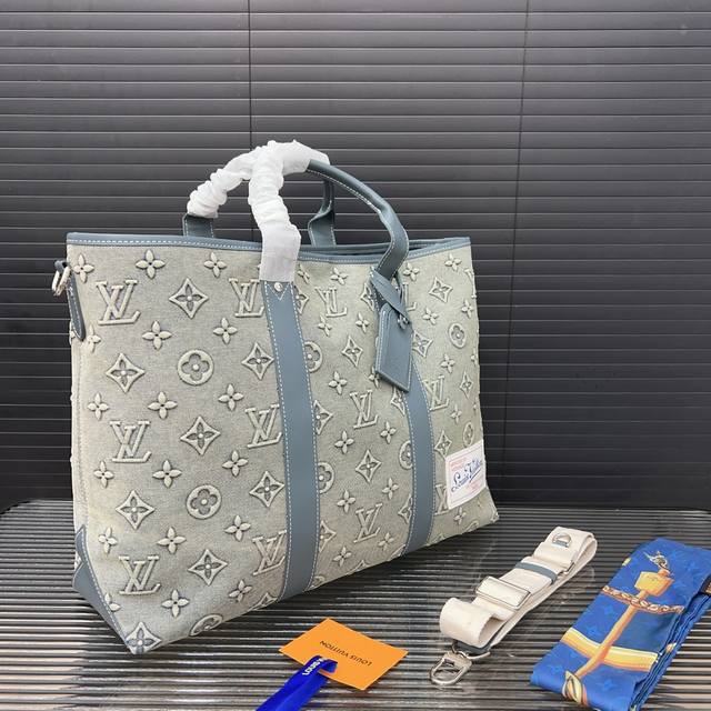 Louisvuitton 路易威登 Weekend Tote Nm 复古做旧牛仔布托特包 斜挎手提公文包 经典百搭 实物拍摄 原厂原版面料 配送防尘袋 34 X