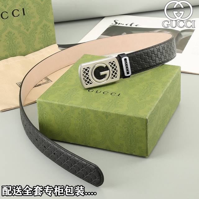 高端品質，實物拍攝 批 配全套包裝 品牌：Gucci海外原單 扣頭材質：雙色純鋼扣 帶身材質正面：38Mm寬度採用雙面進口頭層牛皮腰帶，純鋼質五金扣頭實物拍攝長